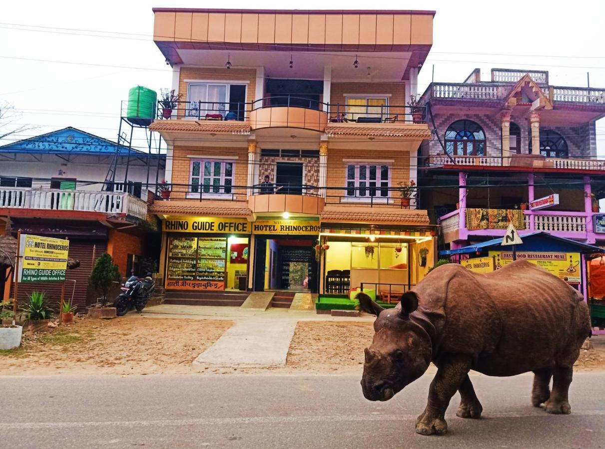 Hotel Rhinoceros-Homestay โซราฮา ภายนอก รูปภาพ