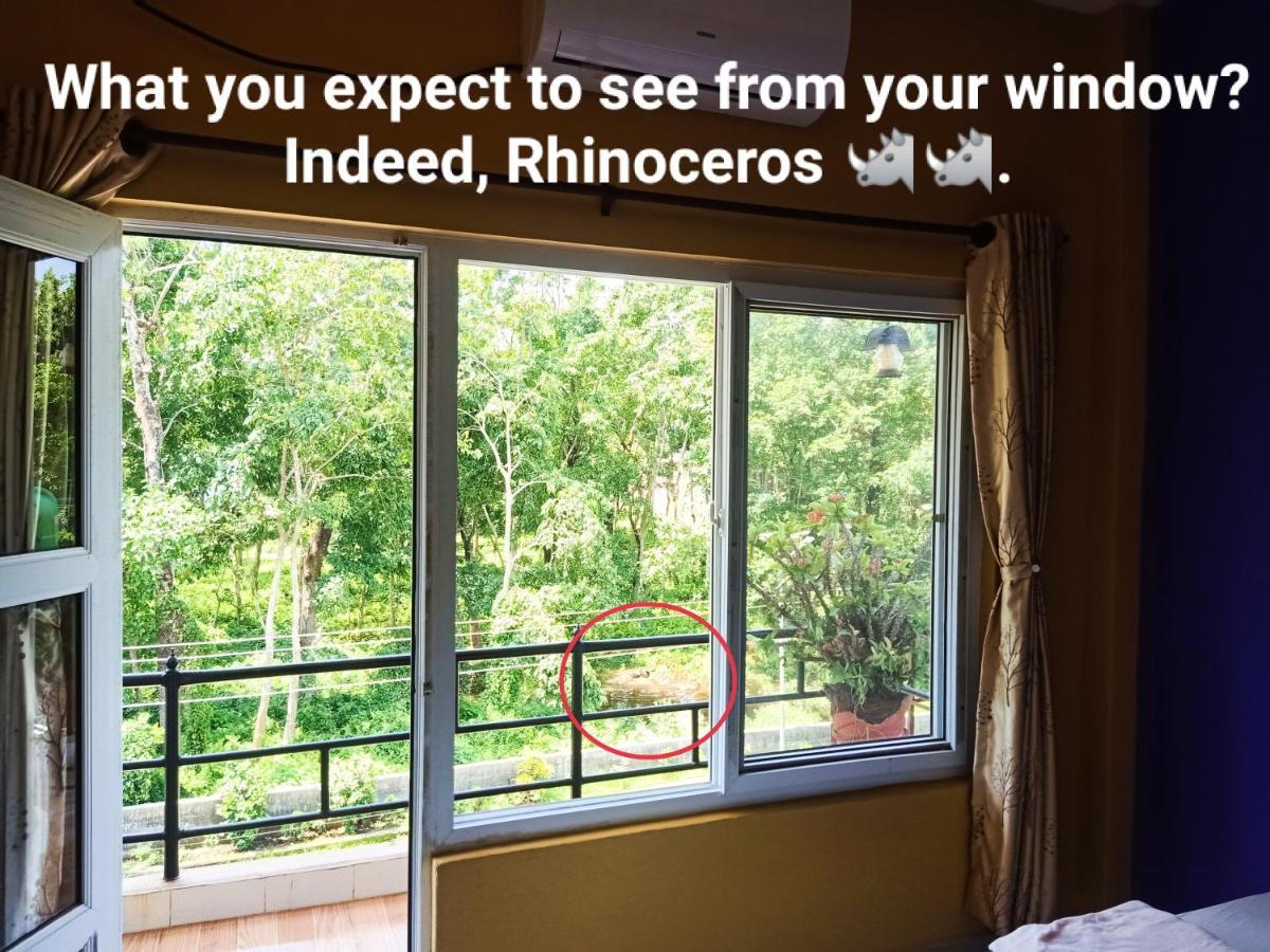 Hotel Rhinoceros-Homestay โซราฮา ภายนอก รูปภาพ